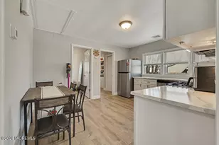 431 S Laurel Ave, Hazlet Township, NJ 07734 - Photo 10