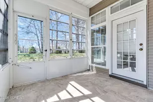 27 Greenfields Dr, Lakewood, NJ 08701 - Photo 8