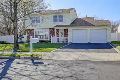 16 Regina Drive, Howell Township, NJ 07731 - Photo 2