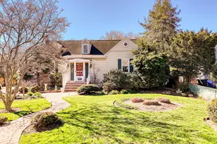 93 N Sunnycrest Dr, Little Silver, NJ 07739 - Photo 2