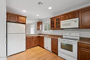 102 Arrowood Rd, Manalapan Township, NJ 07726 - Photo 8