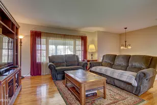 11 Sheffield Dr, Manalapan Township, NJ 07726 - Photo 2