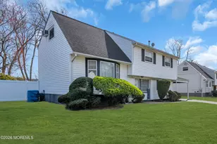 25 Gerald Terrace, Hazlet Township, NJ 07730 - Photo 6