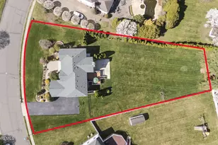 308 Flower Ln, Morganville, NJ 07751 - Photo 60