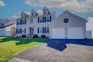 53 Crater Lake Rd, Howell Township, NJ 07731 - Photo 2