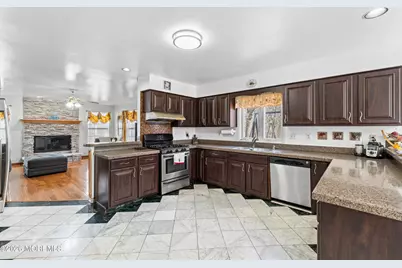 35 Trish Court, Matawan, NJ 07747 - Photo 12