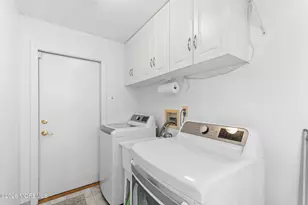 35 Trish Ct, Matawan, NJ 07747 - Photo 22