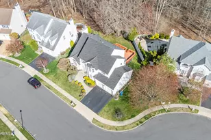 35 Trish Ct, Matawan, NJ 07747 - Photo 2
