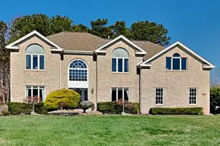 33 Mill Pond Rd, Jackson, NJ 08527 - Photo 2