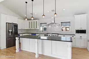 90 Birch Dr, Shrewsbury, NJ 07702 - Photo 6