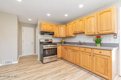 78 Liberty Place, Hazlet Township, NJ 07734 - Photo 8