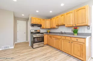 78 Liberty Pl, Hazlet Township, NJ 07734 - Photo 8