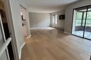 140 Amberly Dr, Englishtown, NJ 07726 - Photo 2