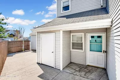 6 Stowe Court, Freehold, NJ 07728 - Photo 4