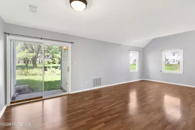 6 Stowe Court, Freehold, NJ 07728 - Photo 8