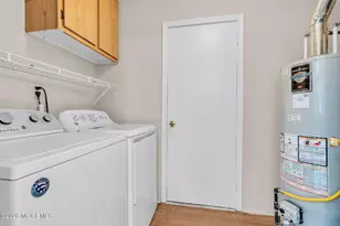 22 Farnworth Close, Freehold, NJ 07728 - Photo 32