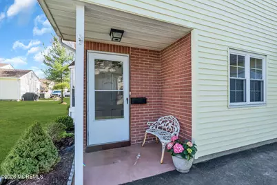 22 Farnworth Close #1000, Freehold, NJ 07728 - Photo 6