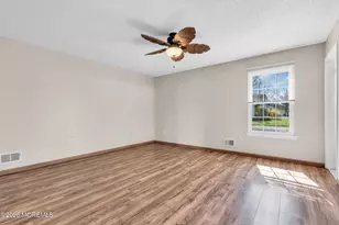 22 Farnworth Close, Freehold, NJ 07728 - Photo 26