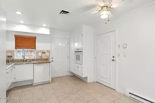 404A Picardy Ct, Lakewood, NJ 08701 - Photo 8