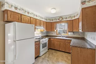 13 Thornton Rd, Toms River Township, NJ 08757 - Photo 10