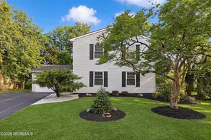 9 Bell Ct, Howell Township, NJ 07731 - Photo 2