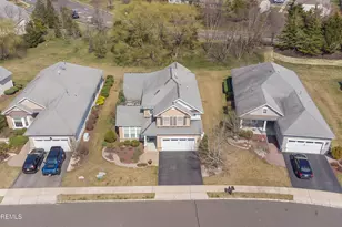 17 E Sagamore Dr, Farmingdale, NJ 07727 - Photo 32