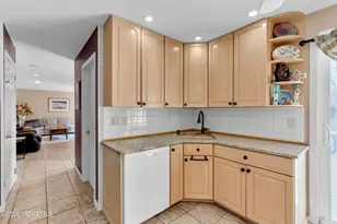 17 Devon Dr, Manalapan Township, NJ 07726 - Photo 14