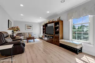 17 Devon Dr, Manalapan Township, NJ 07726 - Photo 20