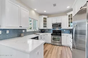 302 Villa Dr, Long Branch, NJ 07740 - Photo 10