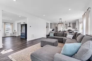 32 Tasha Ln, Howell Township, NJ 07731 - Photo 20