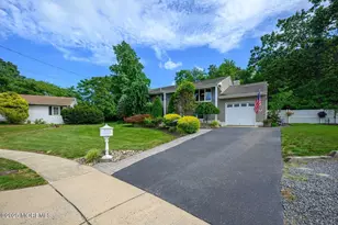 2 Darien Cir, Howell Township, NJ 07731 - Photo 50