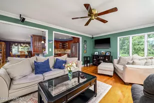 2 Darien Cir, Howell Township, NJ 07731 - Photo 14