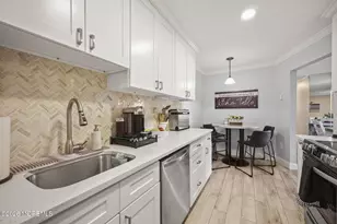 72 Overlook Way, Englishtown, NJ 07726 - Photo 4