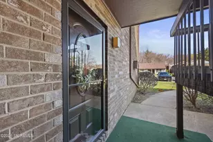 72 Overlook Way, Englishtown, NJ 07726 - Photo 2