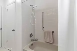 14 Woodstock Dr, Toms River Township, NJ 08757 - Photo 20