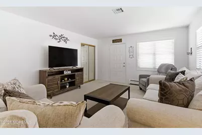 14 Woodstock Drive, Toms River Township, NJ 08757 - Photo 4