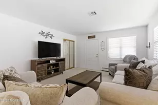 14 Woodstock Dr, Toms River Township, NJ 08757 - Photo 4