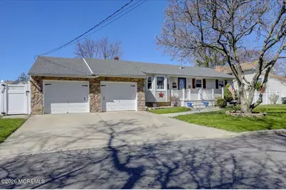 194 Park Place, Belford, NJ 07718 - Photo 2