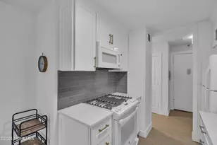 28 Riverside Ave, Red Bank, NJ 07701 - Photo 14