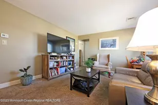 14 Oldfield Pl, Red Bank, NJ 07701 - Photo 6