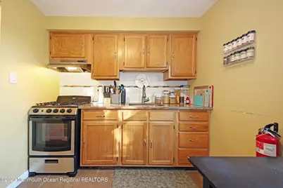 14 Oldfield Place, Red Bank, NJ 07701 - Photo 12