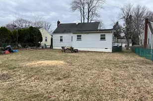 571 Hopping Rd, Belford, NJ 07718 - Photo 20