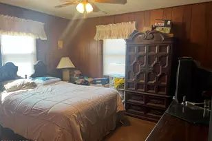 571 Hopping Rd, Belford, NJ 07718 - Photo 8