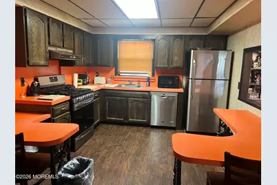 571 Hopping Road, Belford, NJ 07718 - Photo 4