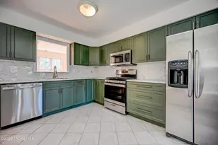 214 Paddington Ct, Manalapan Township, NJ 07726 - Photo 8