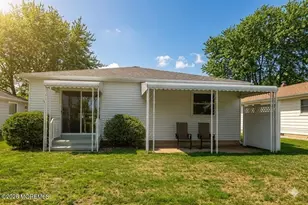 7 Pavilion St, Toms River Township, NJ 08757 - Photo 4