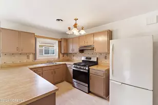 7 Pavilion St, Toms River Township, NJ 08757 - Photo 16