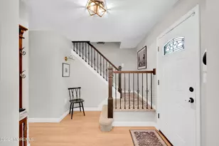 9 Lamp Post Ct, Howell Township, NJ 07731 - Photo 4