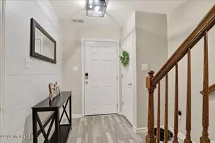 203 Chickadee Ct, Freehold, NJ 07728 - Photo 4