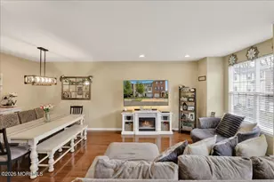 203 Chickadee Ct, Freehold, NJ 07728 - Photo 8